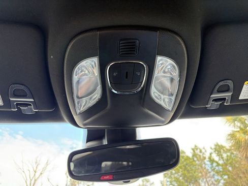 Used 2024 Jeep Compass Latitude image 25