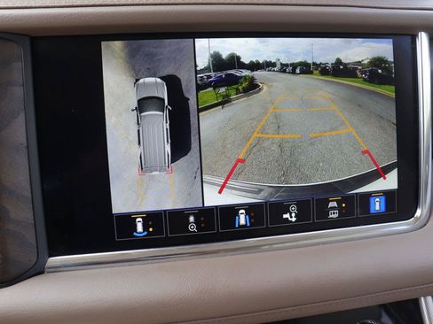 Used 2024 GMC Yukon XL Denali RWD image 36