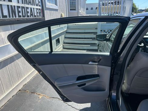 Used 2010 Honda Accord EX-L image 24