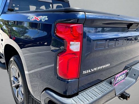 Used 2021 Chevrolet Silverado 1500 RST w/ Convenience Package II AWD/4WD image 29