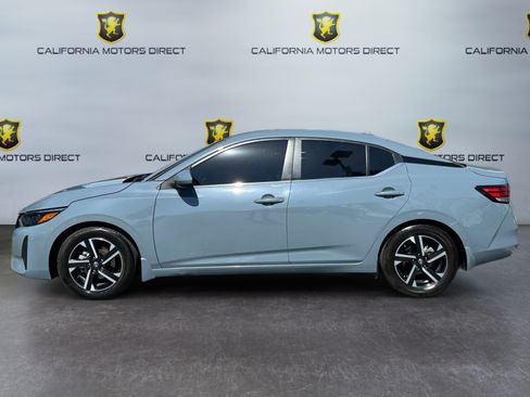Used 2025 Nissan Sentra SV FWD image 2