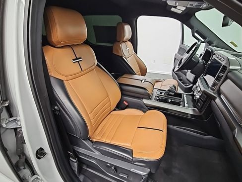 Used 2023 Ford F150 Platinum image 41