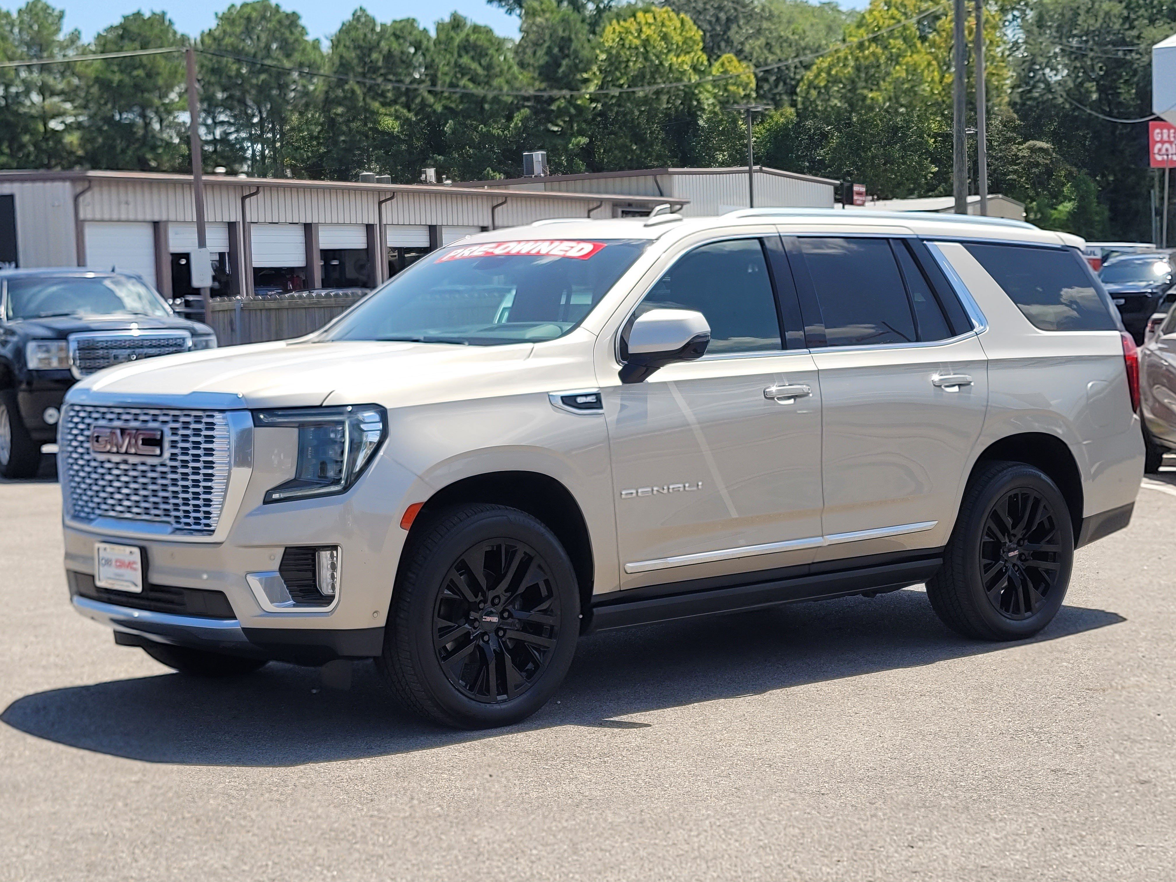 Used 2023 GMC Yukon Denali w/ Denali Reserve Package AWD/4WD image 3