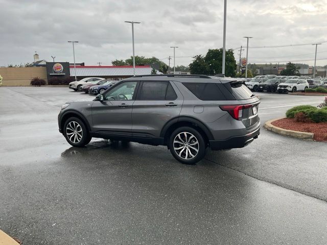 Used 2026 Ford Explorer ST-Line AWD/4WD image 4