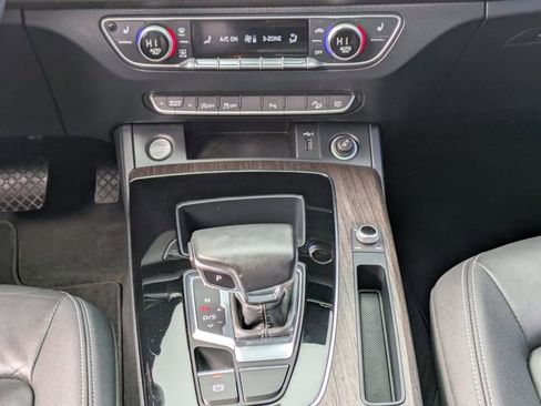 Used 2022 Audi Q5 2.0T Premium image 24