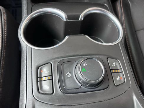 Used 2019 GMC Terrain SLT image 26