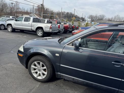 Used 2004 Volkswagen Passat GLS FWD image 4