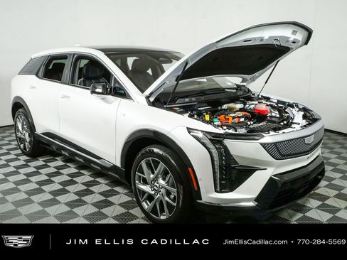 Used 2025 Cadillac Optiq Luxury 1 AWD/4WD image 35