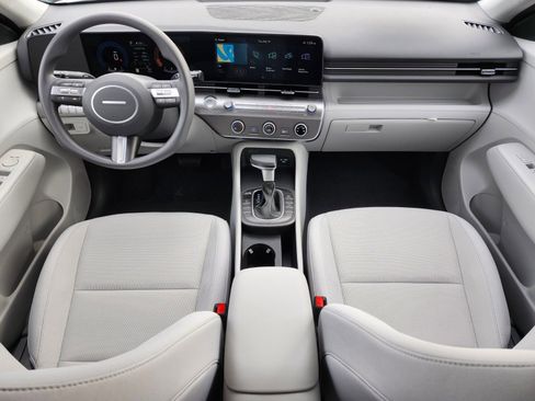 New 2026 Hyundai Kona SE image 12