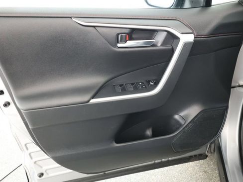 Used 2022 Toyota RAV4 XSE image 9