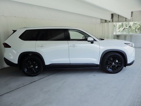 Used 2026 Toyota Grand Highlander AWD Hybrid image 7