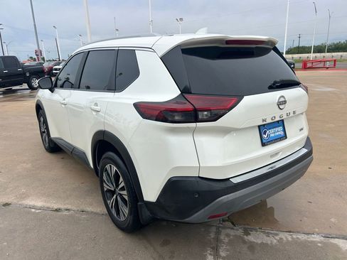Certified 2023 Nissan Rogue SV w/ SV Premium B Package FWD image 5