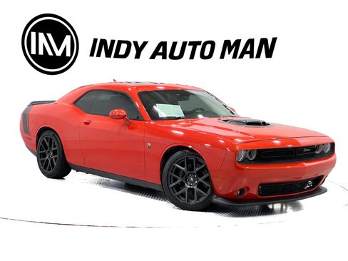 Used 2018 Dodge Challenger R/T Scat Pack RWD image 2