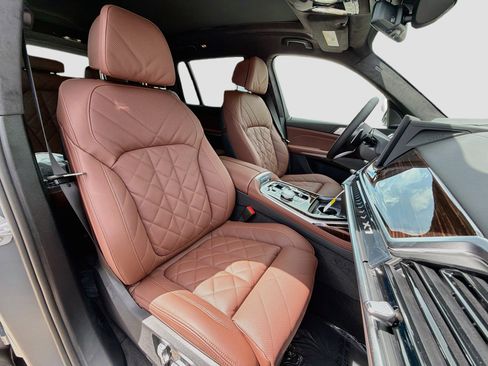 New 2027 BMW X7 xDrive40i w/ Executive Package AWD/4WD image 16