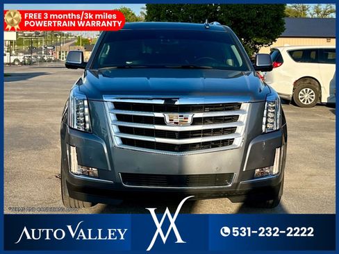 Used 2020 Cadillac Escalade Luxury AWD/4WD image 2