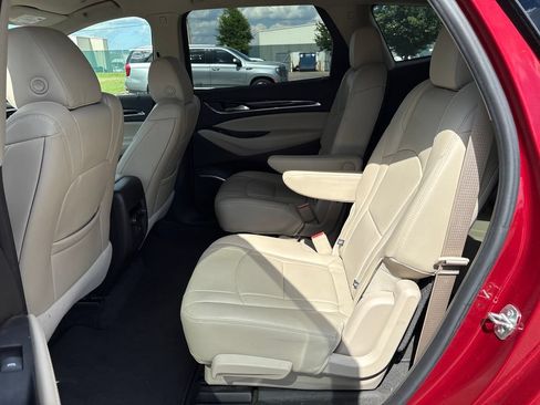 Used 2019 Buick Enclave Essence FWD image 13