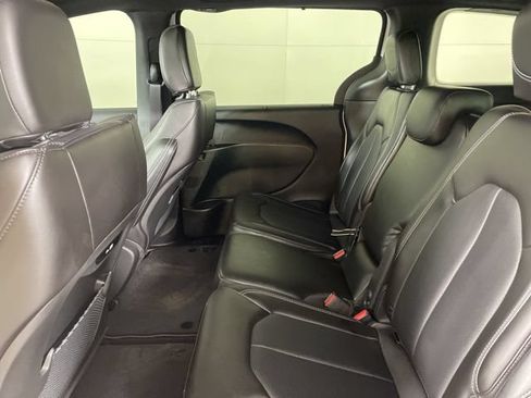 New 2026 Chrysler Pacifica Select FWD image 41