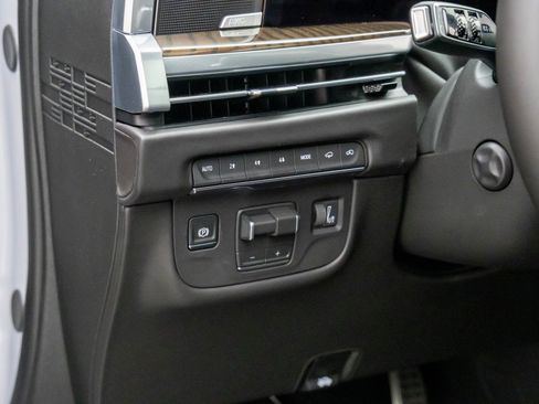 New 2026 Cadillac Escalade Platinum Sport w/ LPO, ONYX Package image 22