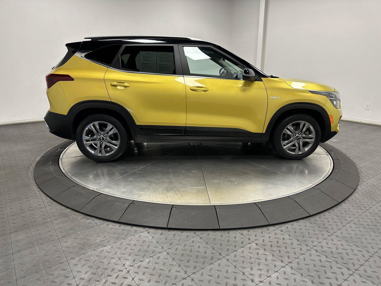 Used 2021 Kia Seltos S AWD/4WD image 15