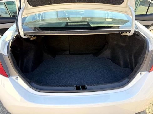 Used 2019 Toyota Corolla LE image 33