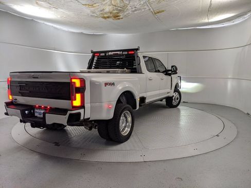 Used 2026 Ford F450 Platinum w/ FX4 Off-Road Package AWD/4WD image 3