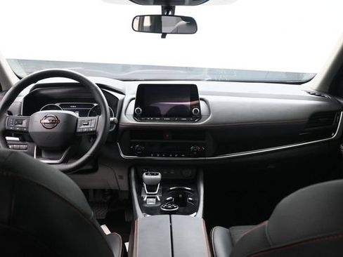 Used 2026 Nissan Rogue SV AWD/4WD image 24