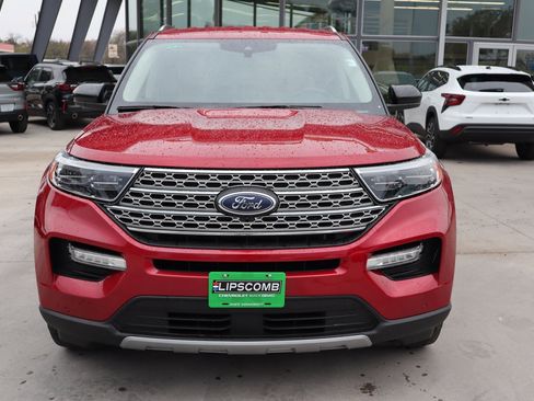 Used 2023 Ford Explorer Limited image 3