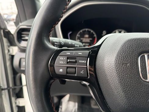 Used 2023 Honda Pilot Sport image 20