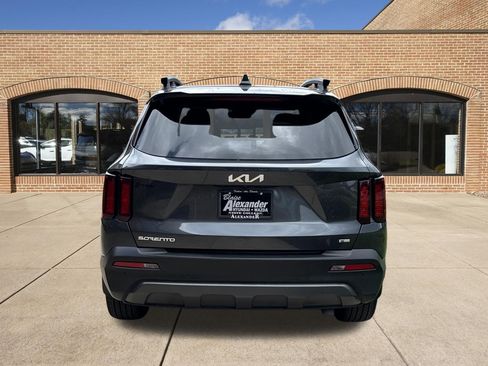 Used 2023 Kia Sorento X-Line EX AWD/4WD image 4