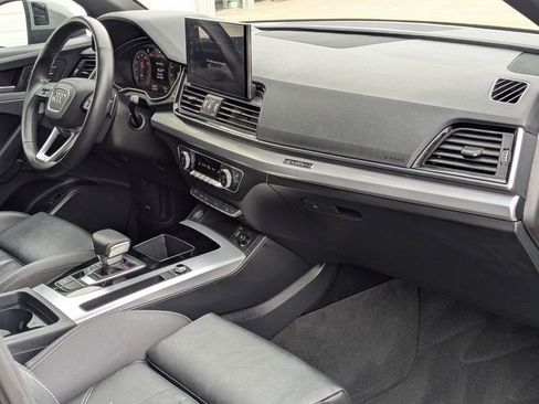 Used 2025 Audi Q5 2.0T Premium image 32