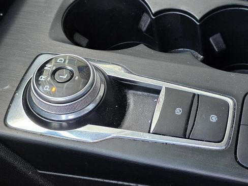 Used 2020 Ford Escape S image 17