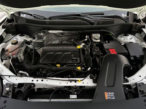 Used 2025 Chevrolet Trax LT image 30