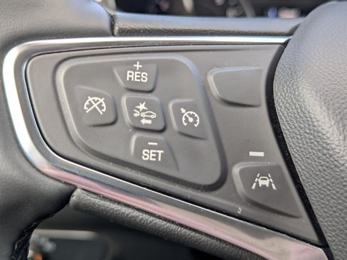Used 2024 Chevrolet Equinox LT AWD/4WD image 17