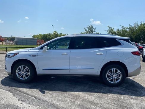 Used 2021 Buick Enclave Essence w/ Sound and Sites Package FWD image 2