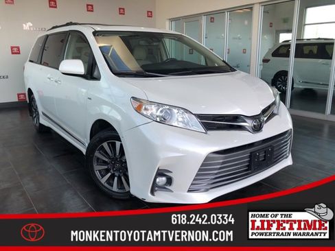Used 2019 Toyota Sienna XLE image 1