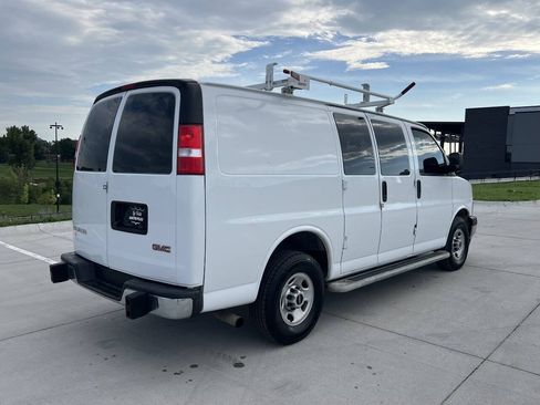 Used 2019 GMC Savana 2500 w/ Driver Convenience Package RWD image 7