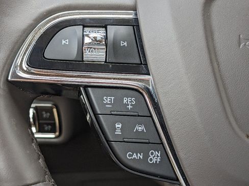 Certified 2023 Lincoln Nautilus Reserve w/ Equipment Group 202A image 28