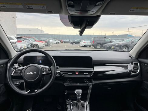 Used 2025 Kia Seltos S FWD image 33