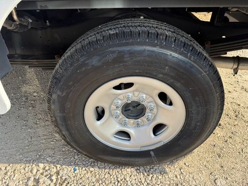 New 2025 Chevrolet Express 3500 w/ Power Convenience Package image 20