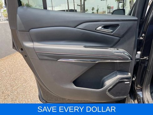 Used 2026 Chevrolet Traverse RS w/ LPO, Floor Liner Package FWD image 15