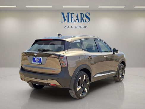 Used 2026 Nissan Kicks SR image 5