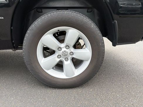 Used 2024 RAM 1500 Classic SLT AWD/4WD image 9