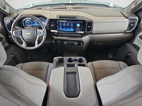 Used 2025 Chevrolet Silverado 1500 LT AWD/4WD image 23