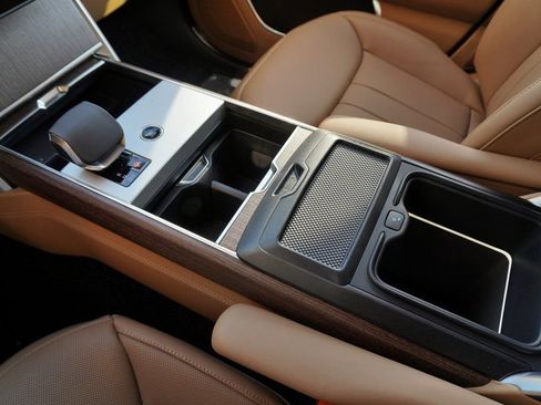 New 2026 Land Rover Range Rover SE AWD/4WD image 31