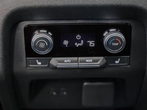 New 2026 GMC Acadia AT4 w/ Luxury Package image 18