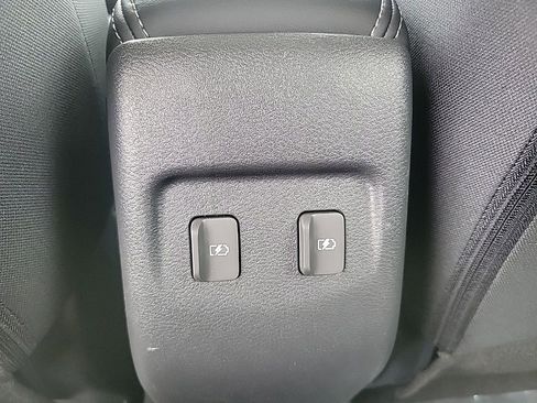 Certified 2024 Nissan Kicks SR image 19