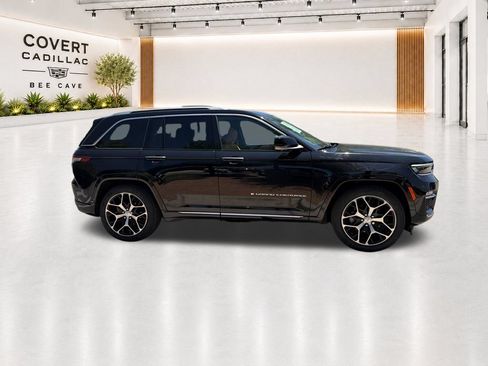 Used 2023 Jeep Grand Cherokee Summit AWD/4WD image 15
