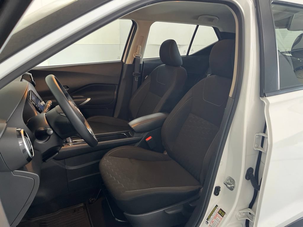 Used 2024 Nissan Kicks SV FWD image 18