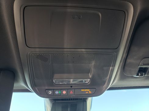 New 2026 Chevrolet Equinox LT w/ Convenience Package II image 21