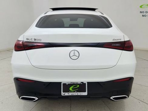 Used 2025 Mercedes-Benz GLC 300 4MATIC image 5